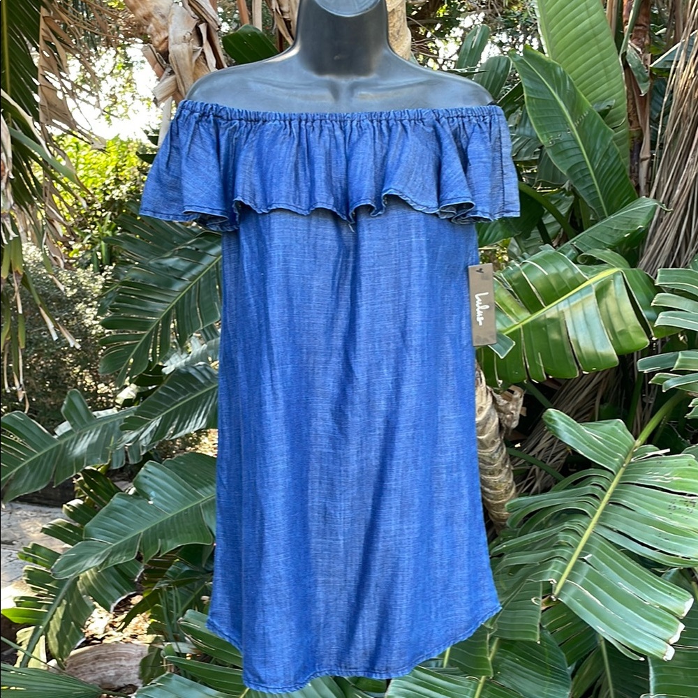 Lulu‘s Off-Shoulder Blue Denim Dress